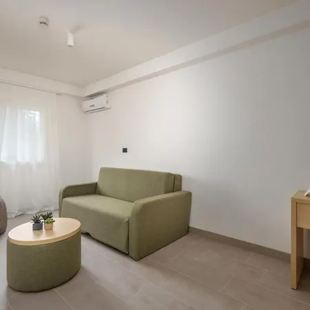 Delfin Hotel 3*