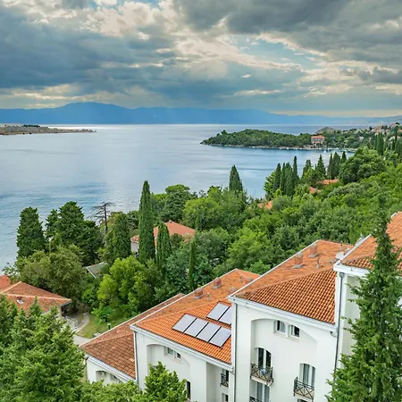Delfin 3* Omišalj